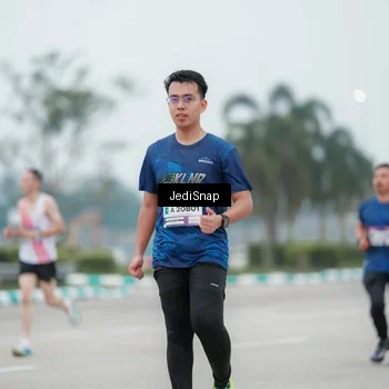 Runner Photo 7523533