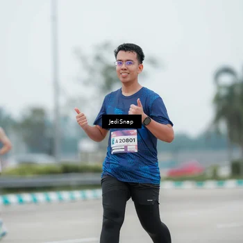 Runner Photo 7523546