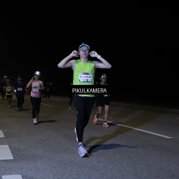 Runner Photo 7523553