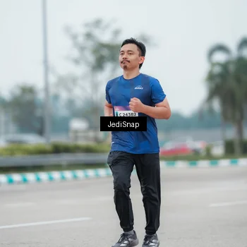 Runner Photo 7523556