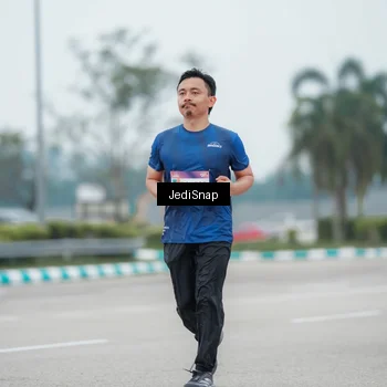 Runner Photo 7523559