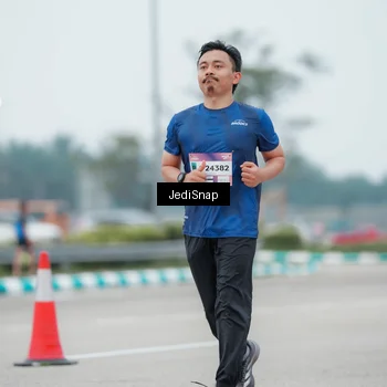 Runner Photo 7523569