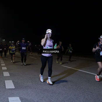 Runner Photo 7523579