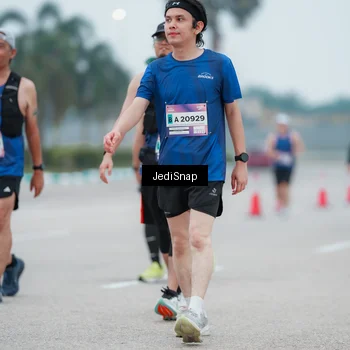 Runner Photo 7523589