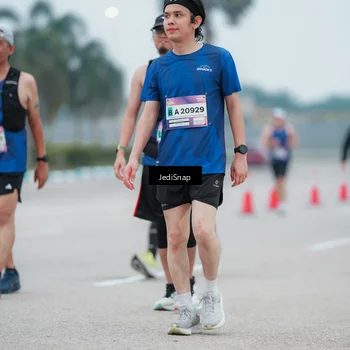 Runner Photo 7523590