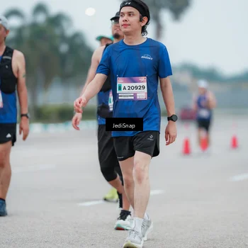 Runner Photo 7523595