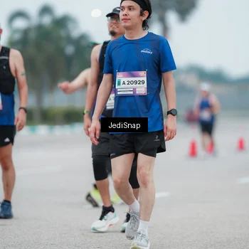 Runner Photo 7523598