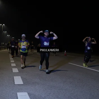 Runner Photo 7523601