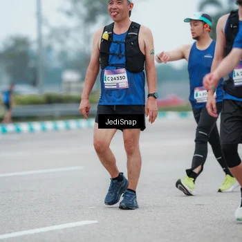 Runner Photo 7523604