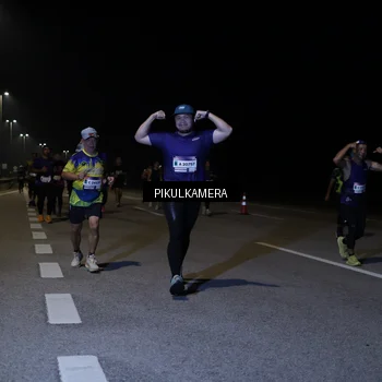 Runner Photo 7523609