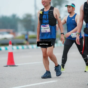 Runner Photo 7523615