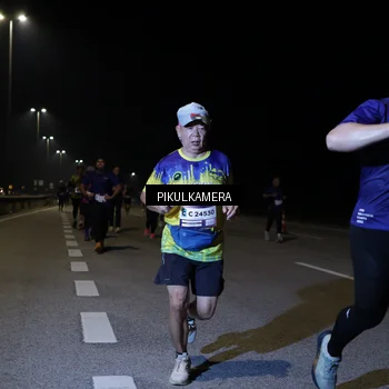 Runner Photo 7523663