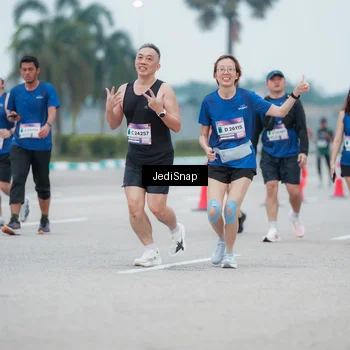 Runner Photo 7523667