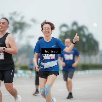 Runner Photo 7523679