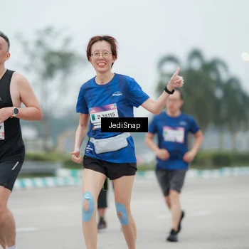 Runner Photo 7523700