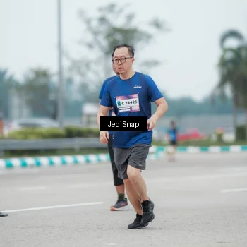 Runner Photo 7523706