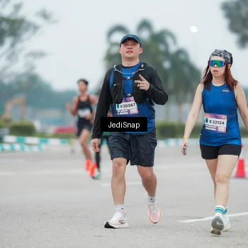 Runner Photo 7523711