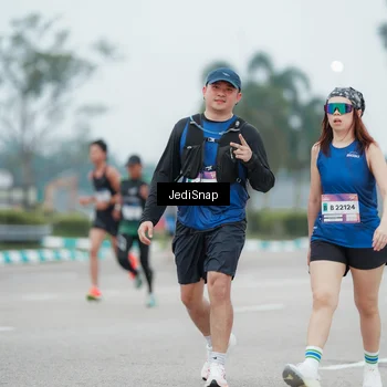 Runner Photo 7523724