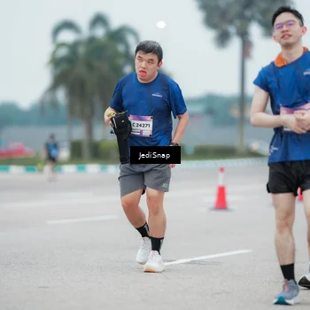 Runner Photo 7523742