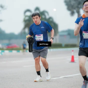 Runner Photo 7523748