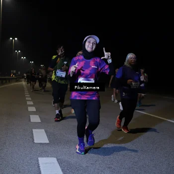 Runner Photo 7523752