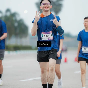 Runner Photo 7523755