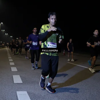 Runner Photo 7523771
