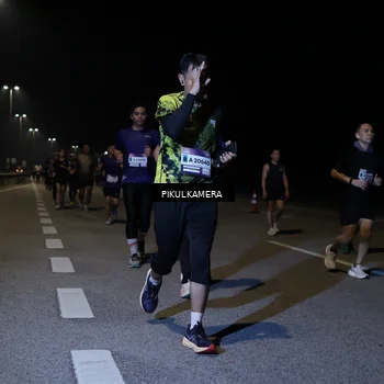 Runner Photo 7523772