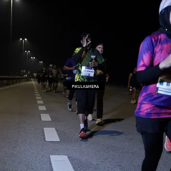 Runner Photo 7523785