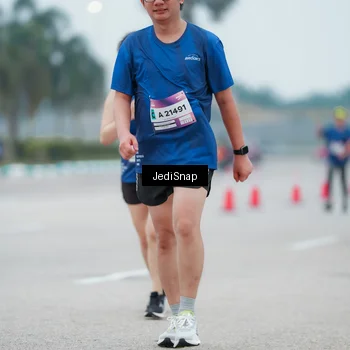 Runner Photo 7523804