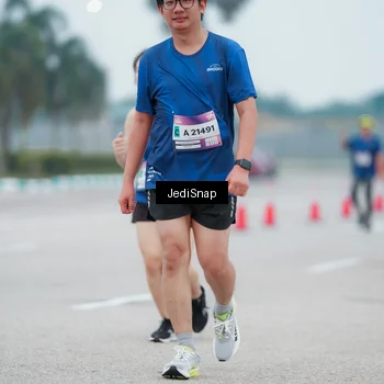 Runner Photo 7523805