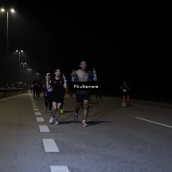 Runner Photo 7523859