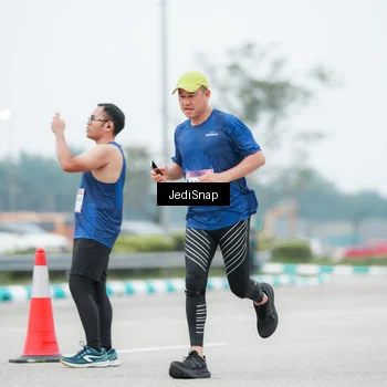 Runner Photo 7523867