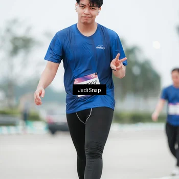 Runner Photo 7523889
