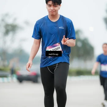 Runner Photo 7523893