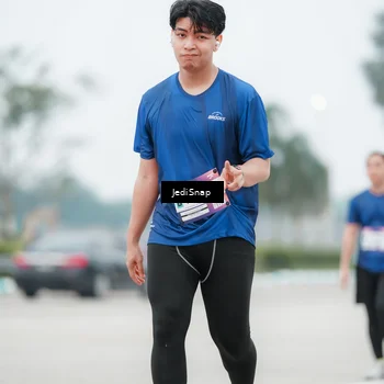 Runner Photo 7523894