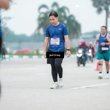 Runner Photo 7523901