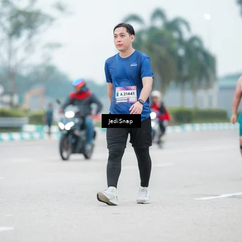 Runner Photo 7523909