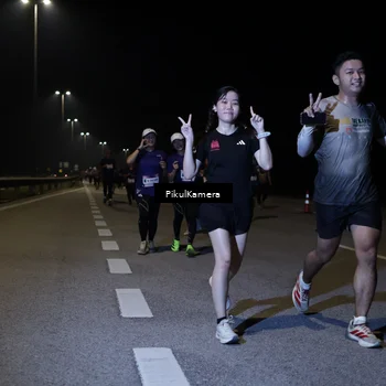 Runner Photo 7523913