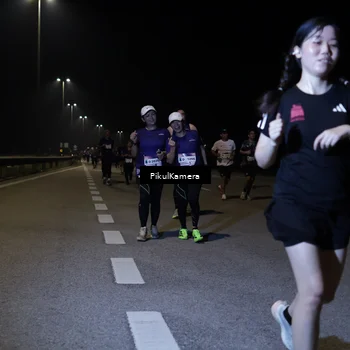 Runner Photo 7523943