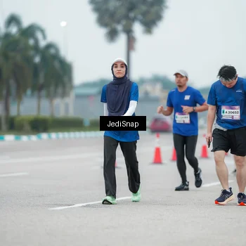 Runner Photo 7523945