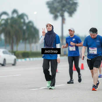 Runner Photo 7523952