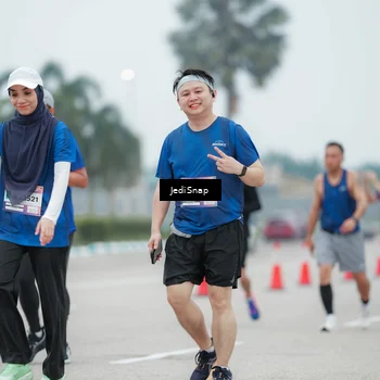 Runner Photo 7523974