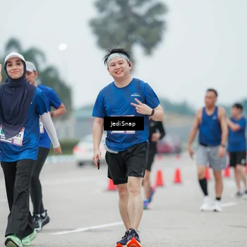 Runner Photo 7523975