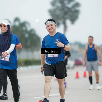 Runner Photo 7523984