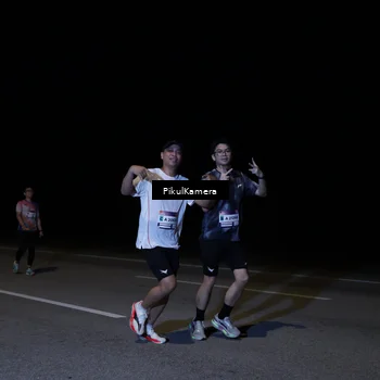 Runner Photo 7523998