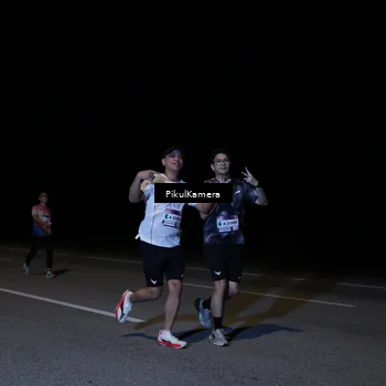 Runner Photo 7523999