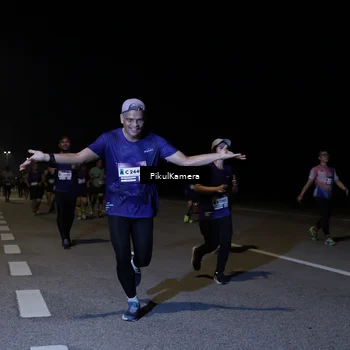 Runner Photo 7524026