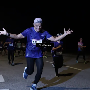 Runner Photo 7524029