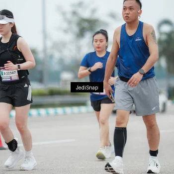 Runner Photo 7524038